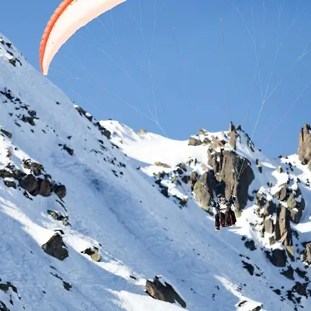 Mont Blanc 212 - Year *