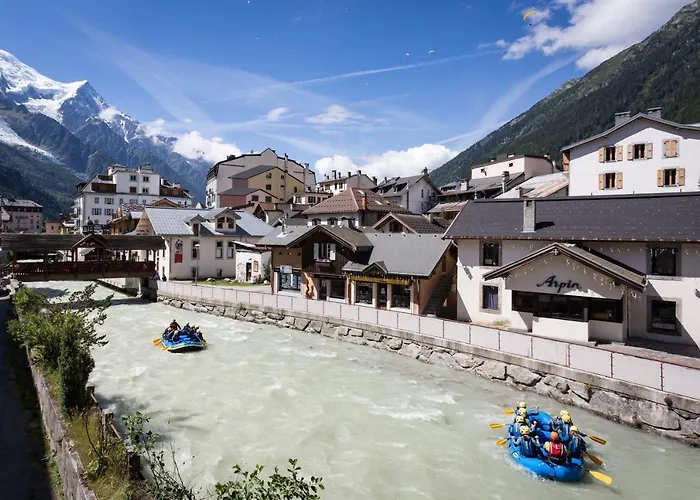 Mont Blanc 212 - Year Chamonix